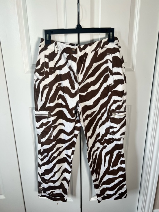 Chico's Pants - Chico's Brown and White Zebra utility cargo cropped Pants size 0.5 = 6